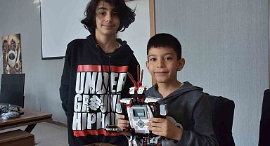 Başkan Çolakbayrakdar, "Bilim ve teknolojiyle güçlü Türkiye'yi inşa ediyoruz"