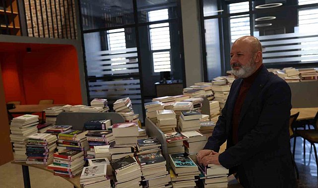 Başkan Çolakbayrakdar: "Kütüphaneler haftası vesilesiyle bilgiyle büyüyen bir şehir inşa ediyoruz"