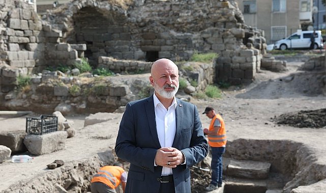 Başkan Çolakbayrakdar: "Şehrimizin ilk medresesi, şehir akademisi kimliğiyle yeniden hayat bulacak"