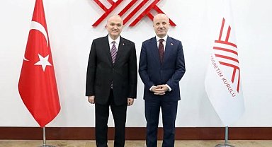 Başkan Özlü, YÖK başkanı ile görüştü