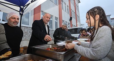 Başkan Sandıkçı, öğrencilerin iftar sevincine ortak oldu