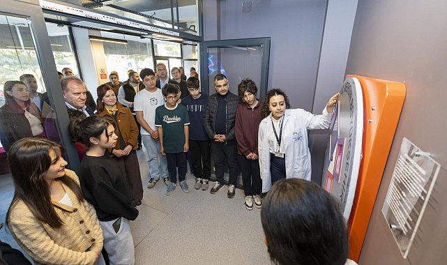 Başkan Seçer: "Aratos Matematik Evi, öğrencilerimiz için son derece güzel bir bilim atölyesi"