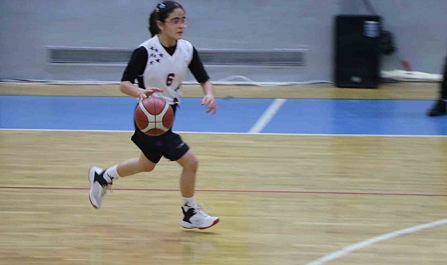 Basketbol Yıldızlar Türkiye Yarı Finalleri Yozgat'ta başladı