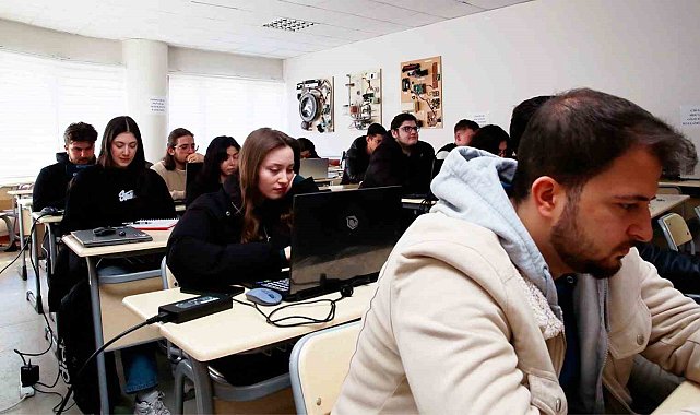Bayburt Üniversitesi'nde "Türkiye Siber Vatan Programı" eğitimi başladı