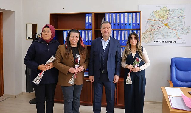 Bayburt Valisi Eldivan, 8 Mart Dünya Kadınlar Günü'nü kutladı