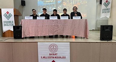 Bayburt'ta öğrenciler Sait Faik Abasıyanık'ı anlattı