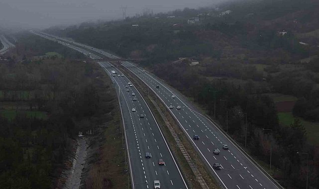 Bayram tatili bitiyor, dönüş başladı: Yollarda bayram trafiği