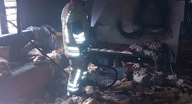 Belen'de yanan ev kullanılmaz hale geldi