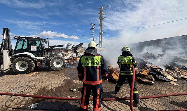 Besni'de tütün fabrikasında korkutan yangın