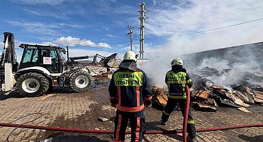 Besni'de tütün fabrikasında korkutan yangın