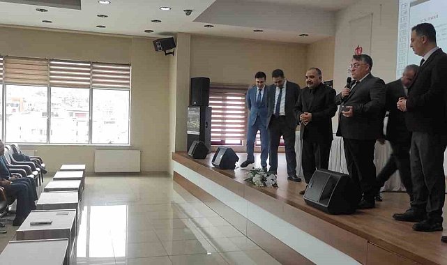BEUN Rektörü Özölçer, hacı adayları için düzenlenen eğitim seminerine katıldı