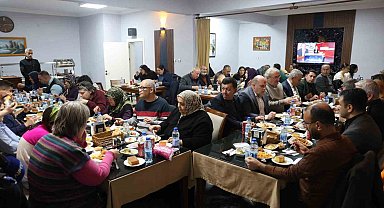 Beyazay ailesi iftarda bir araya geldi