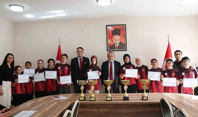 Bilecik'te 'Floor Curling' başarı belgeleri sahiplerini buldu