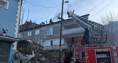 Bilecik'te evin bacasında çıkan yangın korkuttu