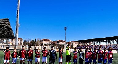Bilecik'te Küçük Erkekler Futbol Müsabakaları heyecanla sürüyor