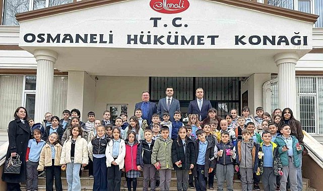 Bilecik'te öğrenciler 'Yerel Yönetimler' konusunu makamda inceledi