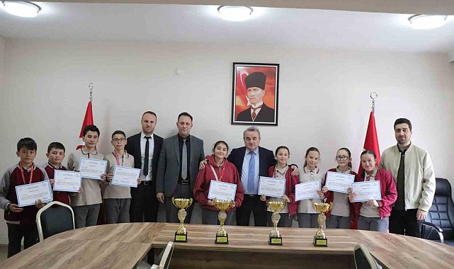Bilecik'te oryantiring şampiyonlarına ödül
