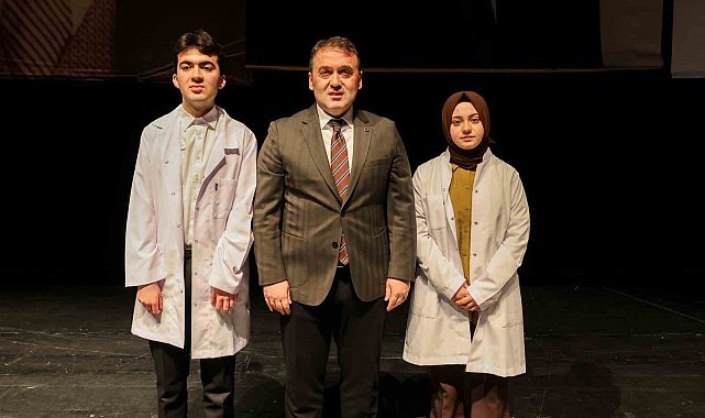Bilecik'te Tıp Fakültesi öğrencileri beyaz önlüklerini giydi
