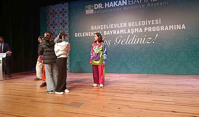 Binali Yıldırım: "Türkiye silah sanayisiyle, ekonomisiyle, her şeyden önce vatan sevgisiyle hercümerç olmuş bir milletin ülkesidir"