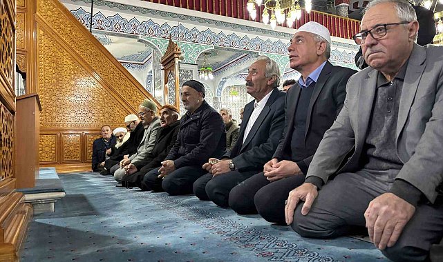 Bingöl'de bayram namazı kılındı