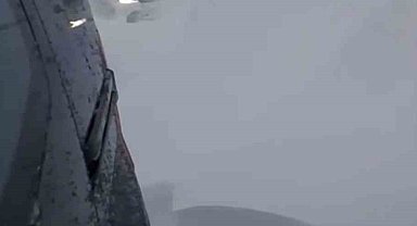 Bingöl'de tipi nedeniyle mahsur kalan araçlar kurtarıldı