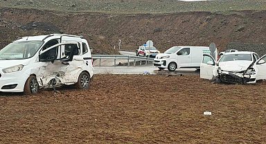 Bingöl'de trafik kazası: 12 yaralı