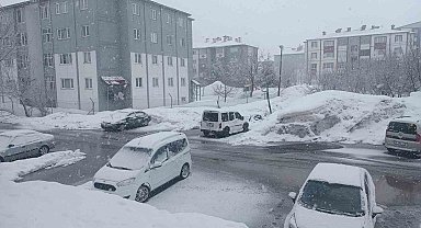 Bitlis'te kar yağışı