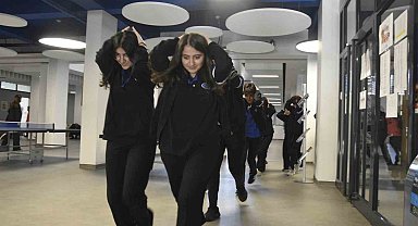 Bitlis'teki okullarda deprem tatbikatı yapıldı