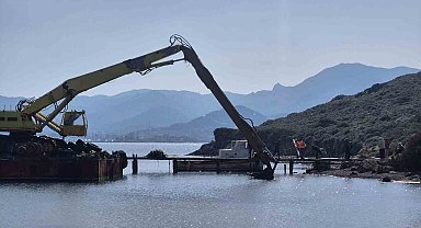 Bodrum'da iskelelerin yıkımına başlandı