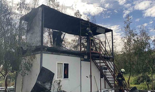 Bodrum'da konteyner yangını