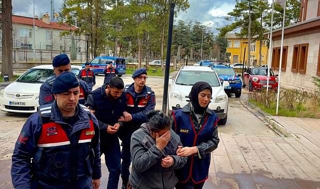 Bohçacı kılığında geldikleri köyde 880 bin TL'lik soygun yaptılar