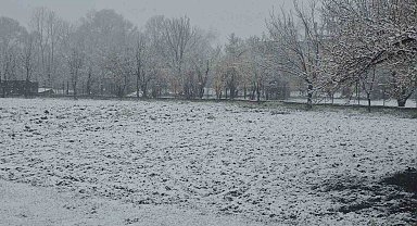 Bolu güne karla uyandı