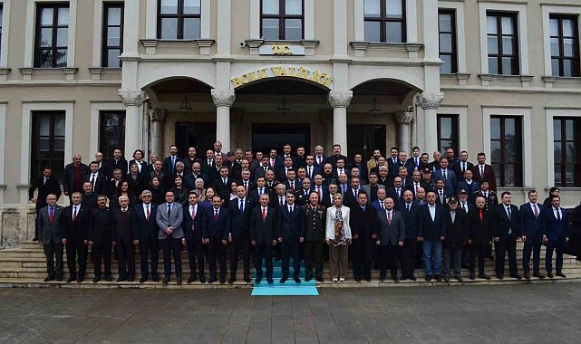 Bolu'da protokol bayramlaştı