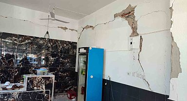 Buldan'da 5.1'lik depremin ardından bazı işletmelerde hasar meydana geldi