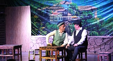 Bursa İnegöl'de 27 Mart "Komşu Köyün Delisi" ile kutlandı