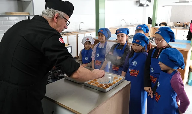 Bursa Yıldırım'da Ramazan tatlıları minik şeflerden