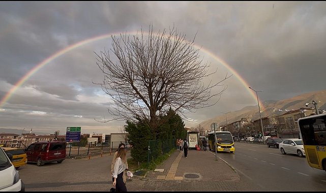 Bursa'da gökkuşağı mest etti