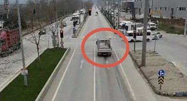 Bursa'da kırmızı ışık ihlali yapan araçlar dron ile böyle tespit edildi