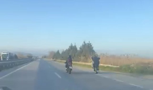 Bursa'da motosiklet sürücülerinin tehlikeli yolculuğu kamerada