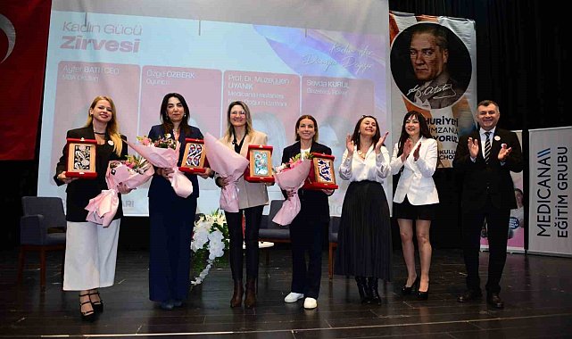 Bursa'da "Kadın Gücü Zirvesi", ilham veren hikâyeler paylaşıldı