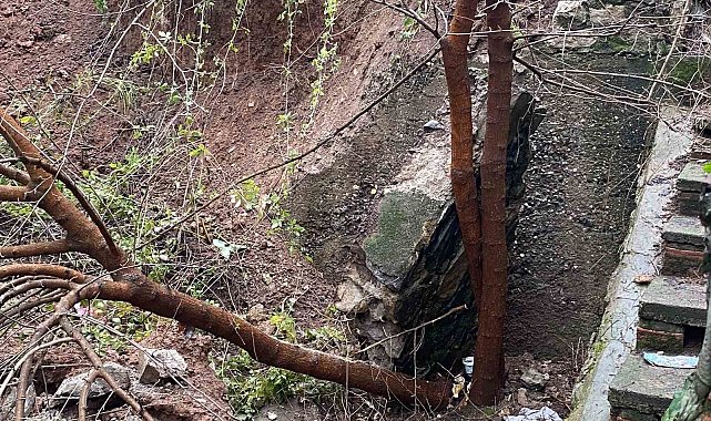 Bursa'da yağış sonrası istinat duvarı çöktü