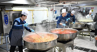 Bursa'da dayanışmanın mutfağı her geçen gün büyüyor