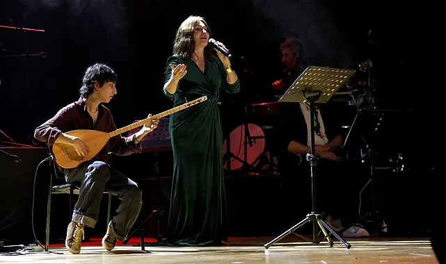 Bursa'da Serenad Bağcan ile 'Caz Pazarı'