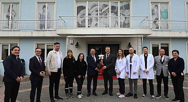 Büyükçekmece Belediye Başkan Vekili Çebi, sağlık çalışanlarının Tıp Bayramı'nı kutladı
