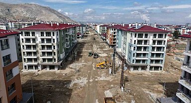 Büyükşehir, Elbistan Hacı Esat Efendi Caddesi'ni 30 milyonluk yatırımla yeniliyor
