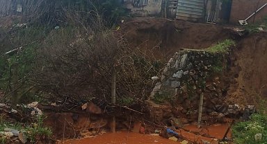 Çakırlar Çayı taştı, yıkılma riski olan ev tahliye edildi