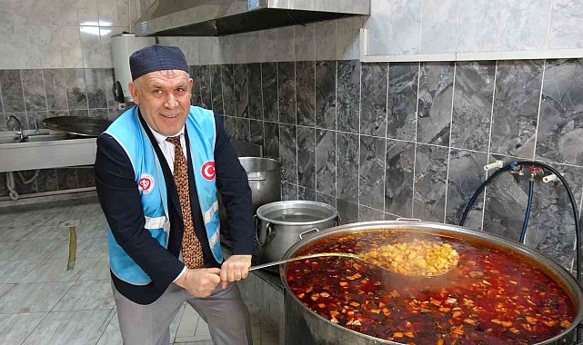 Cami cemaatinin dayanışmasıyla günlük bin 500 kişiye iftar veriliyor
