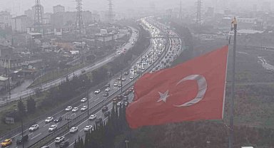 Çamlıca Gişeleri'nde dönüş yoğunluğu havadan görüntülendi