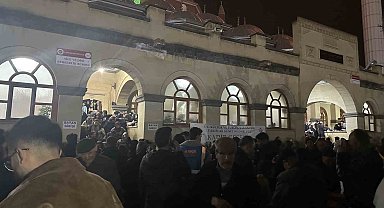 Çankırı'da camiler Kadir Gecesi'nde doldu taştı