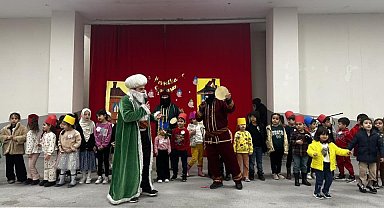 Çavdarhisar'da Hacivat, Karagöz ve Nasreddin Hoca gösterisi